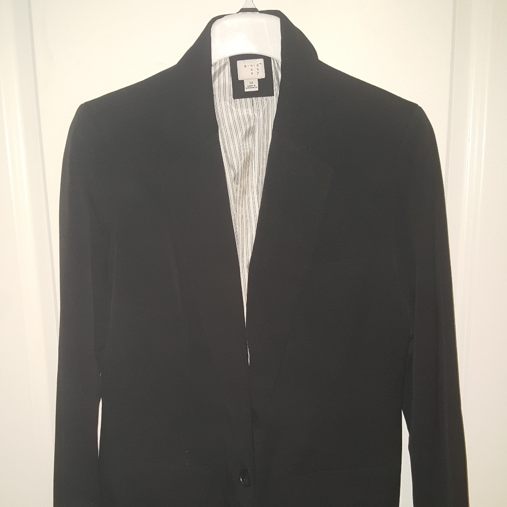 Brand New Black Women's Suitcoat with tag